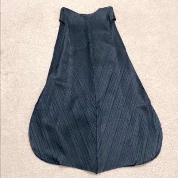 HUAZHIZHEYI Women's Black Vase Shape Dress w Sophisticated Pleats Size S - Picture 6 of 8